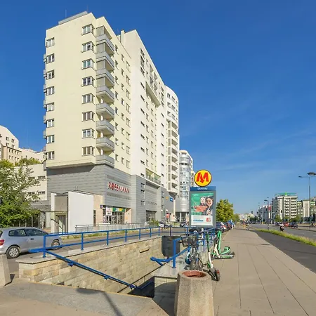Apartman Cozy Near Metro Stoklosy By Renters Varsó