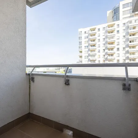 Apartment Cozy Near Metro Stoklosy By Renters *